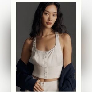 BY ANTHROPOLOGIE
SATIN BUTTONDOWN
CROP TOP